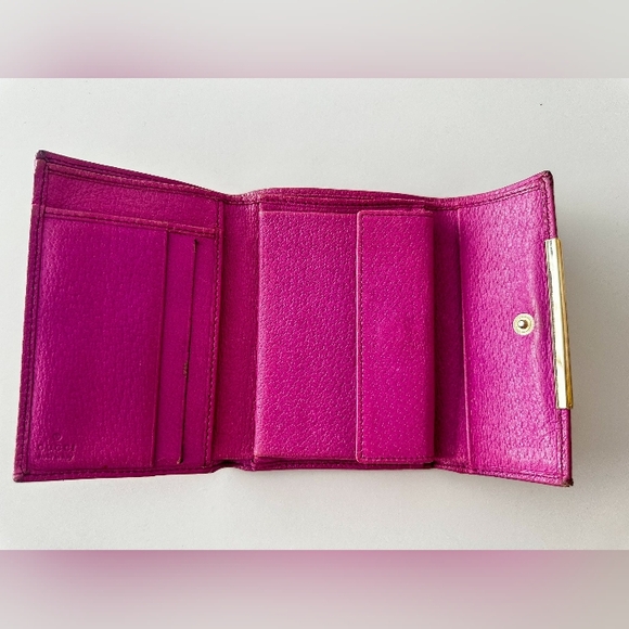 Pre-loved GUCCI Cloth wallet Very good condition - Picture 7 of 13